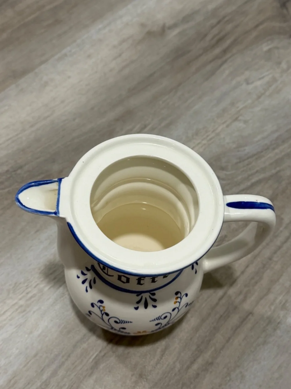 Royal Sealy vintage royal